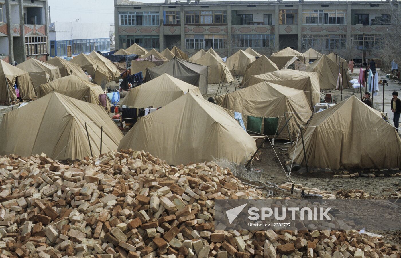 Tent camp in Gazli after the earthquake