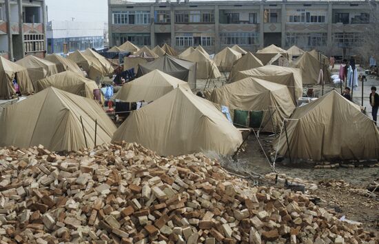 Tent camp in Gazli after the earthquake