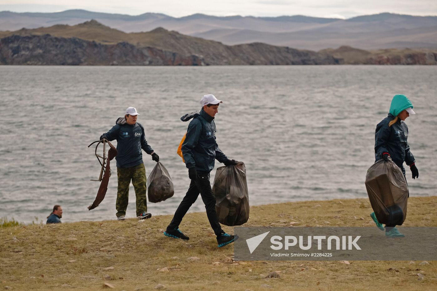 Lake Baikal cleanup campaign