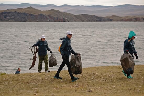Lake Baikal cleanup campaign