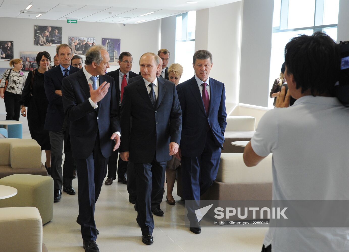 Vladimir Putin visits Russian International Olympic University