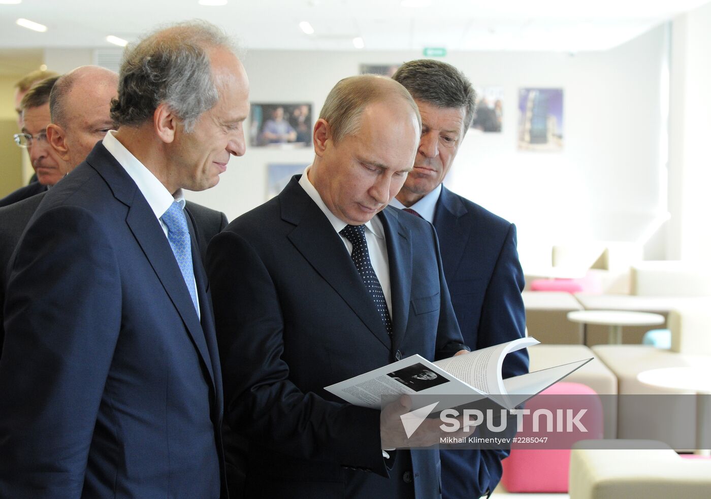 Vladimir Putin visits Russian International Olympic University