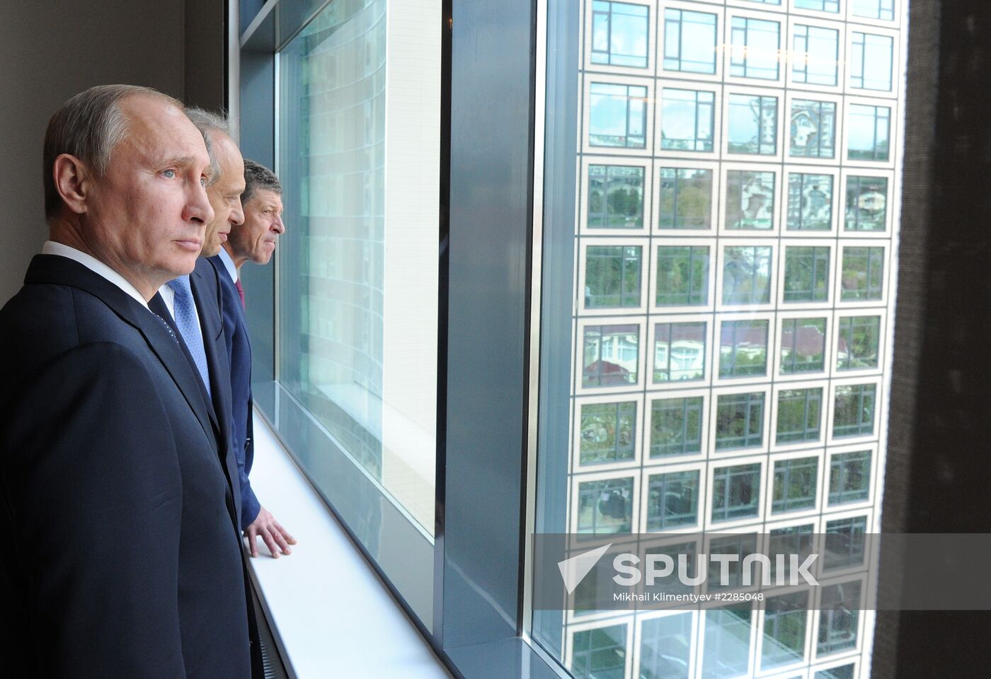 Vladimir Putin visits Russian International Olympic University