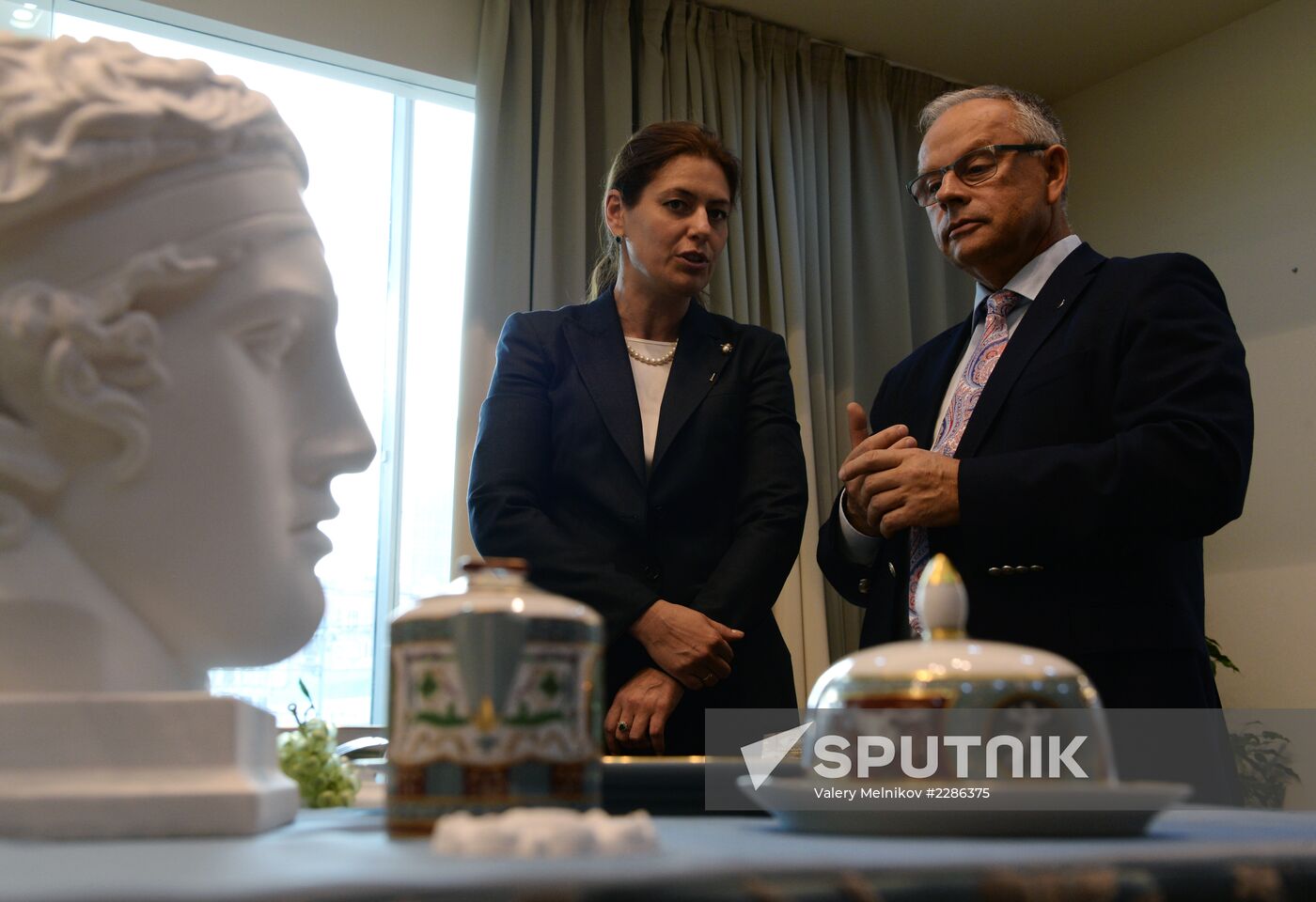 Opening of Images of Russia exhibition and sale