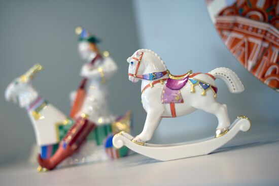 Opening of Images of Russia exhibition and sale