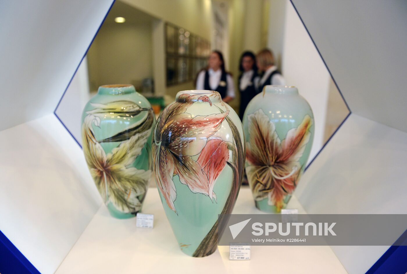 Opening of Images of Russia exhibition and sale