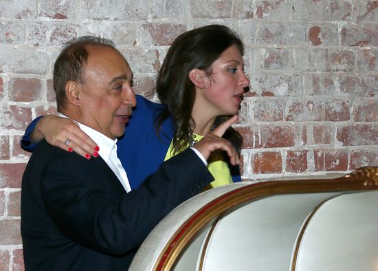 Vadim Zakharov's exhibition kick-off dinner