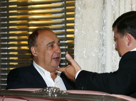 Vadim Zakharov's exhibition kick-off dinner