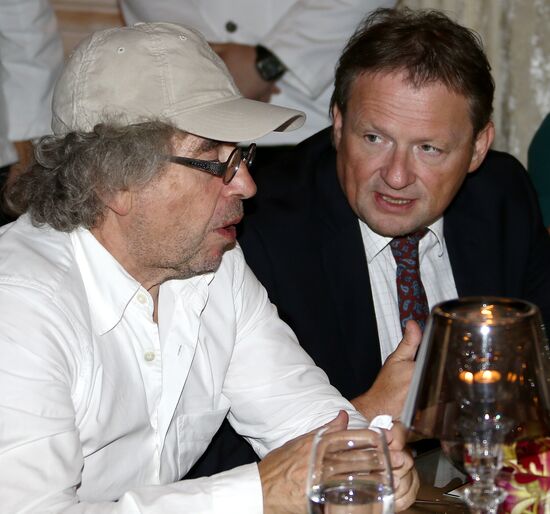 Vadim Zakharov's exhibition kick-off dinner