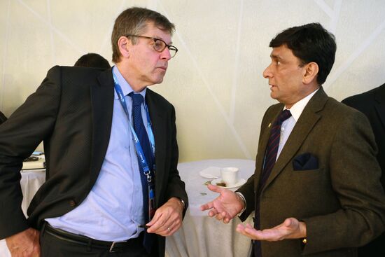 Svetlana Mironyuk at meeting of Valdai Discussion Club