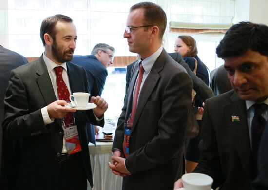 Svetlana Mironyuk at meeting of Valdai Discussion Club