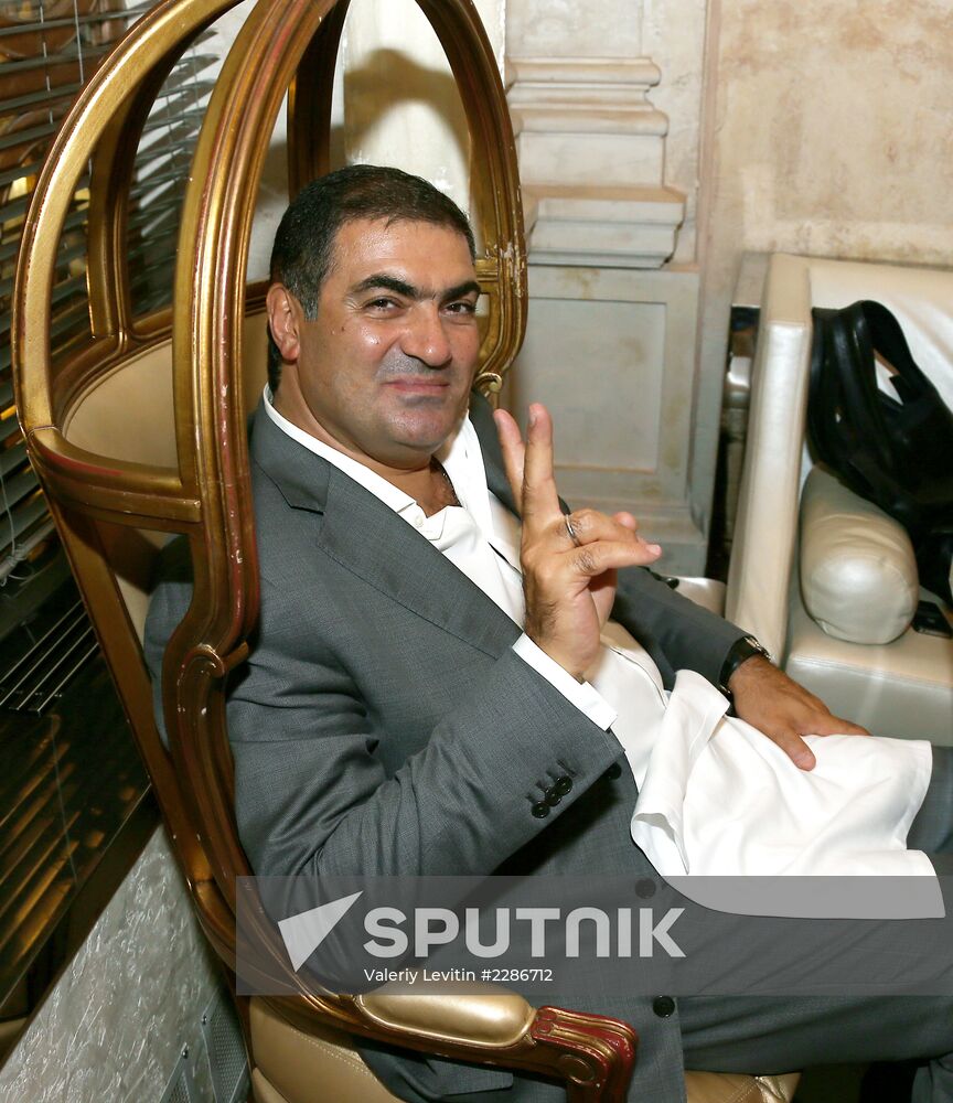 Vadim Zakharov's exhibition kick-off dinner