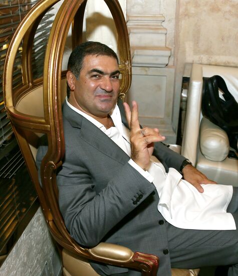 Vadim Zakharov's exhibition kick-off dinner