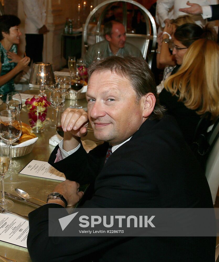 Vadim Zakharov's exhibition kick-off dinner