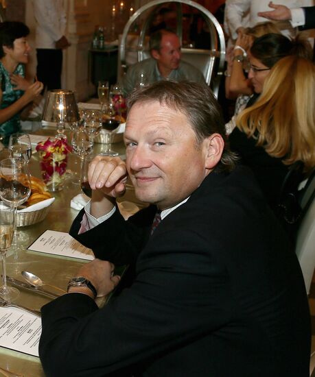 Vadim Zakharov's exhibition kick-off dinner