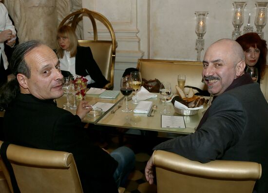 Vadim Zakharov's exhibition kick-off dinner