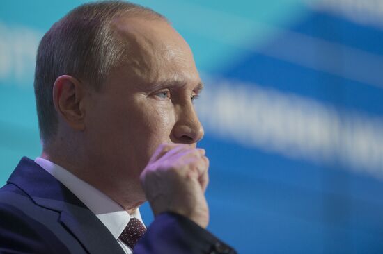 Svetlana Mironyuk at meeting of Valdai Discussion Club