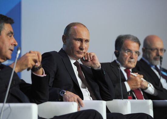 Svetlana Mironyuk at meeting of Valdai Discussion Club