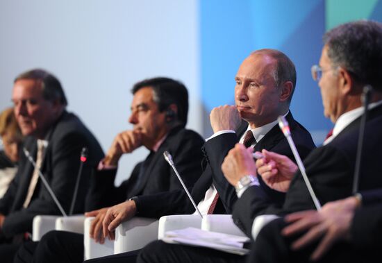 Svetlana Mironyuk at meeting of Valdai Discussion Club