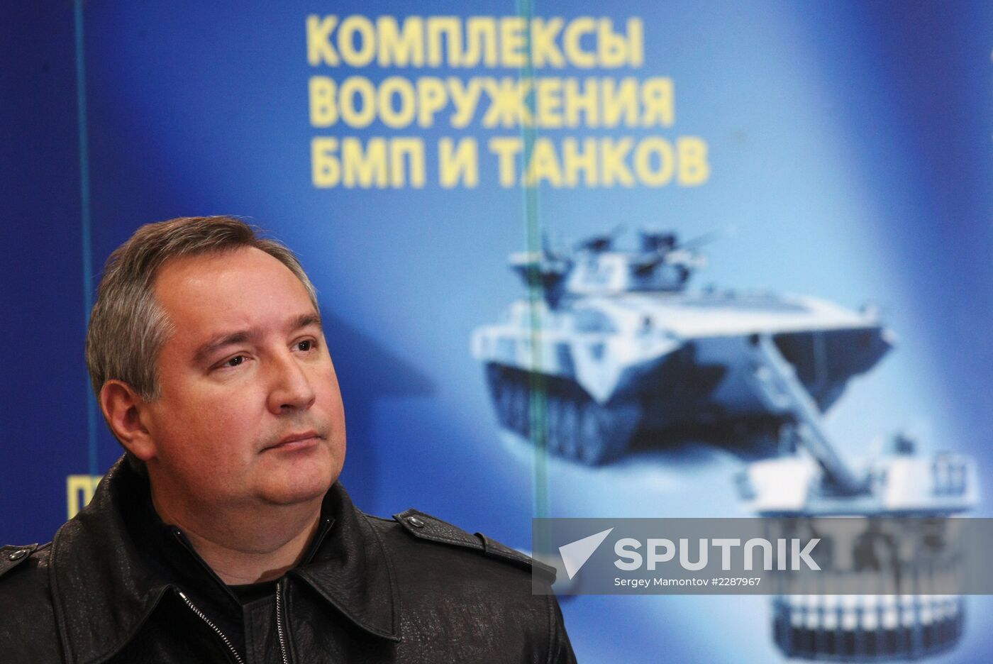 Dmitry Rogozin visits Scheglovsky Val