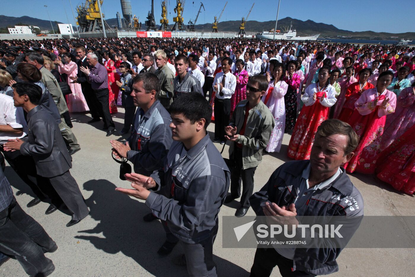 Opening of railroad section between Khasan and Rajin stations