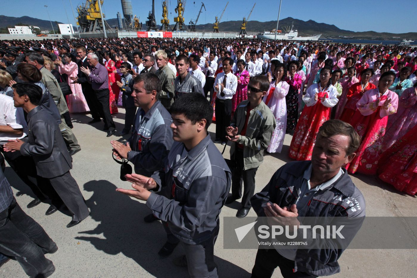 Opening of railroad section between Khasan and Rajin stations