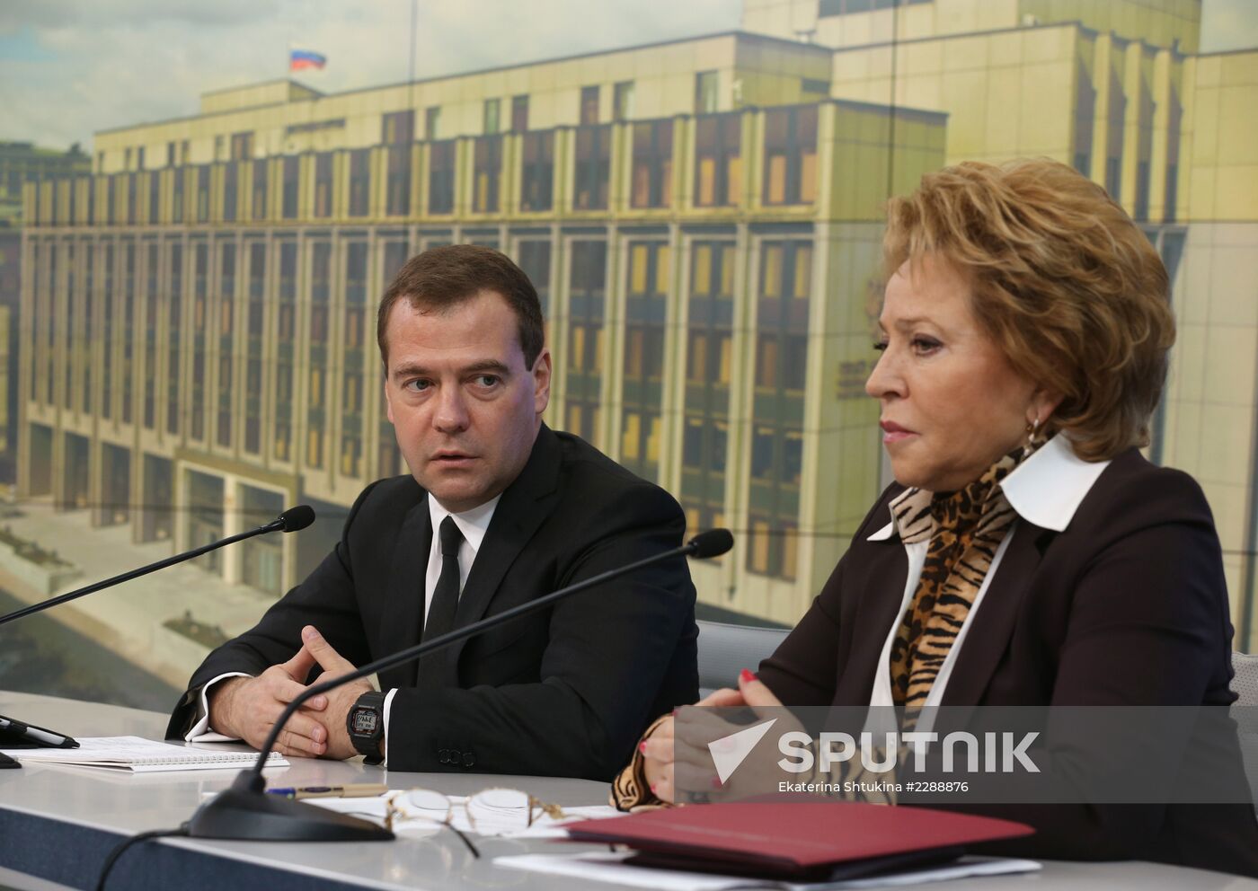 Dmitry Medvedev meets with Federation Council's administration