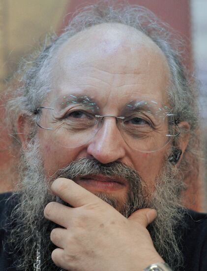 Anatoly Wasserman presents his book "Something about Odessa"
