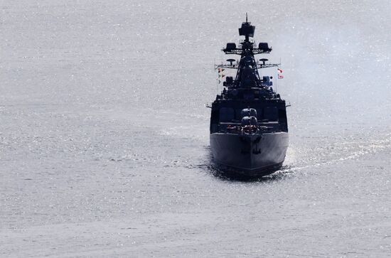 Pacific Fleet ships come back