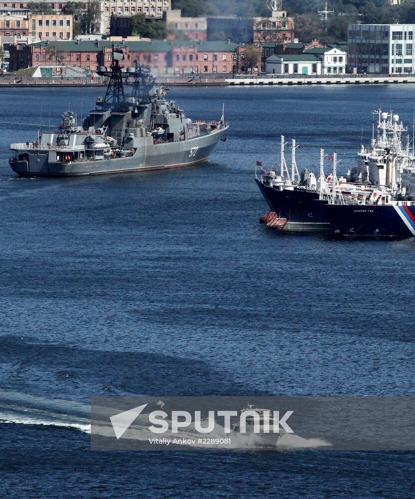 Pacific Fleet ships come back