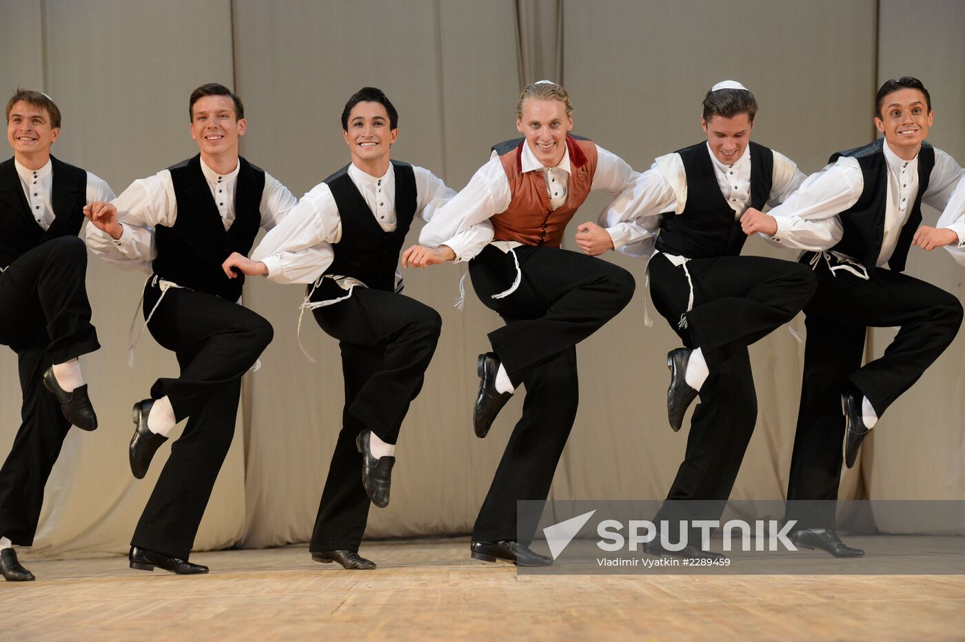 Premiere of 77th season of Igor Moiseyev Dance Ensemble