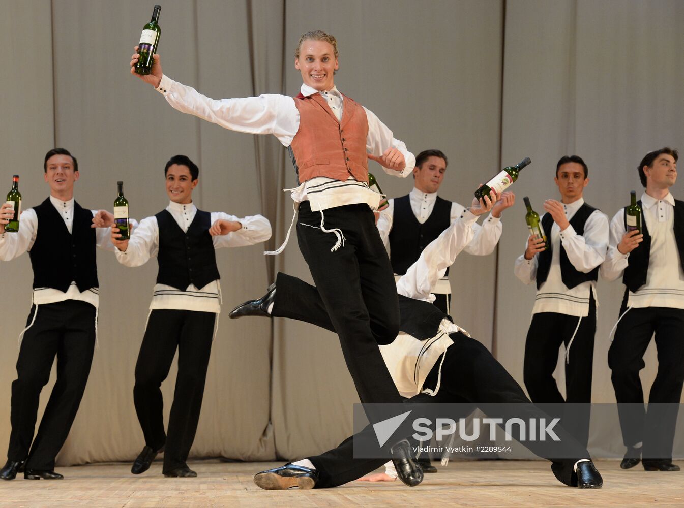 Premiere of 77th season of Igor Moiseyev Dance Ensemble