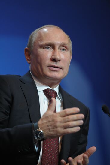 Vladimir Putin at International Arctic Forum in Salekhard