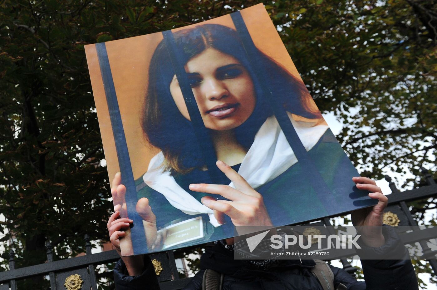 One-person rallies in support of Nadezhda Tolokonnikova