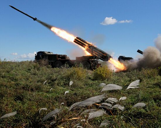 Artillery units in training in Primorye Territory