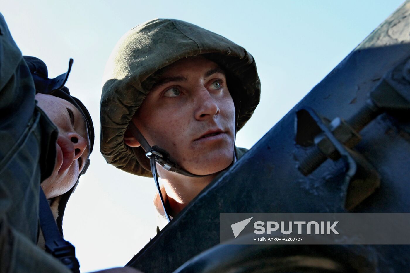 Artillery units in training in Primorye Territory
