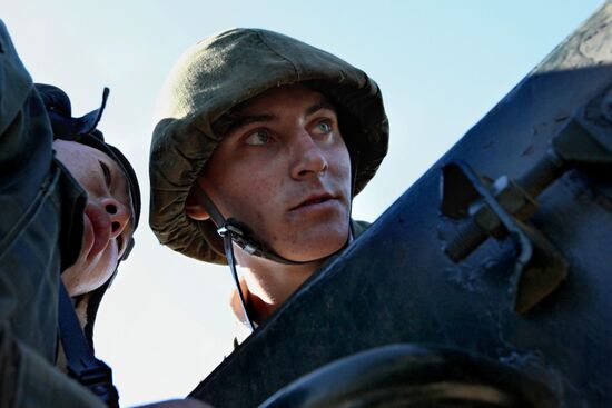 Artillery units in training in Primorye Territory