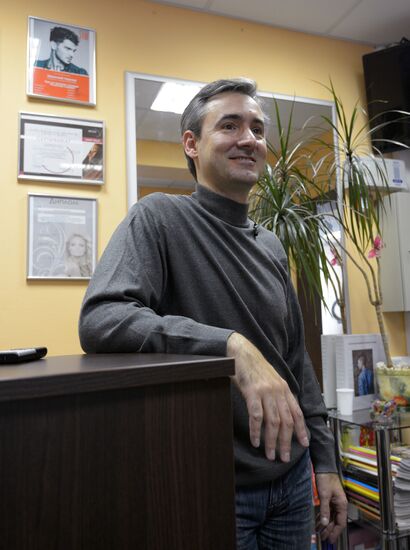 Hairdresser's salon for people with impaired hearing