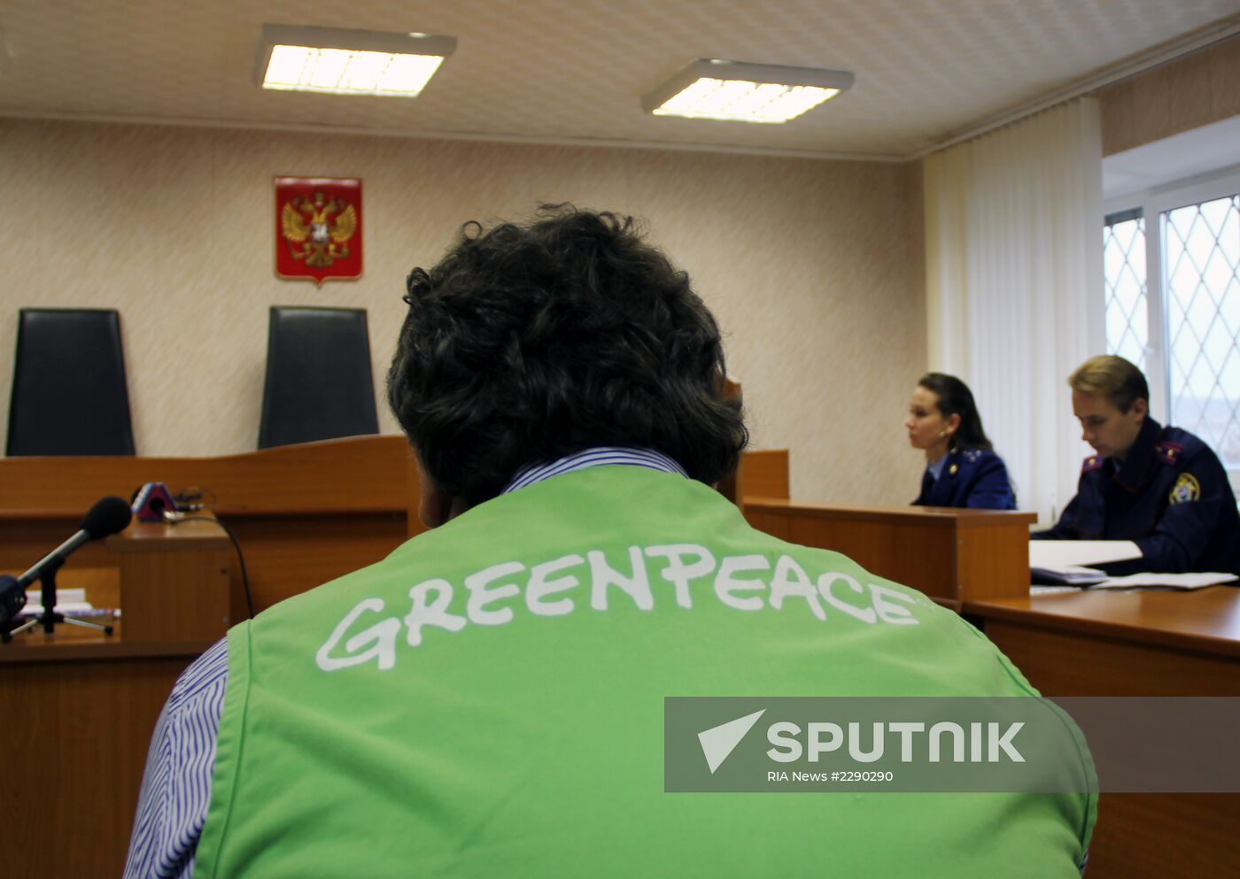 Murmansk Court arrests Prirazlomnaya attackers