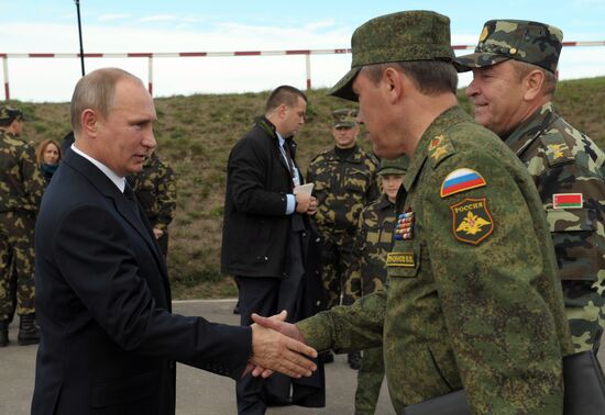 Vladimir Putin visits Belarus