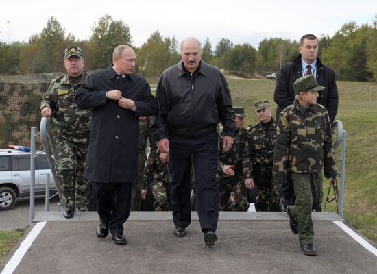 Vladimir Putin visits Belarus