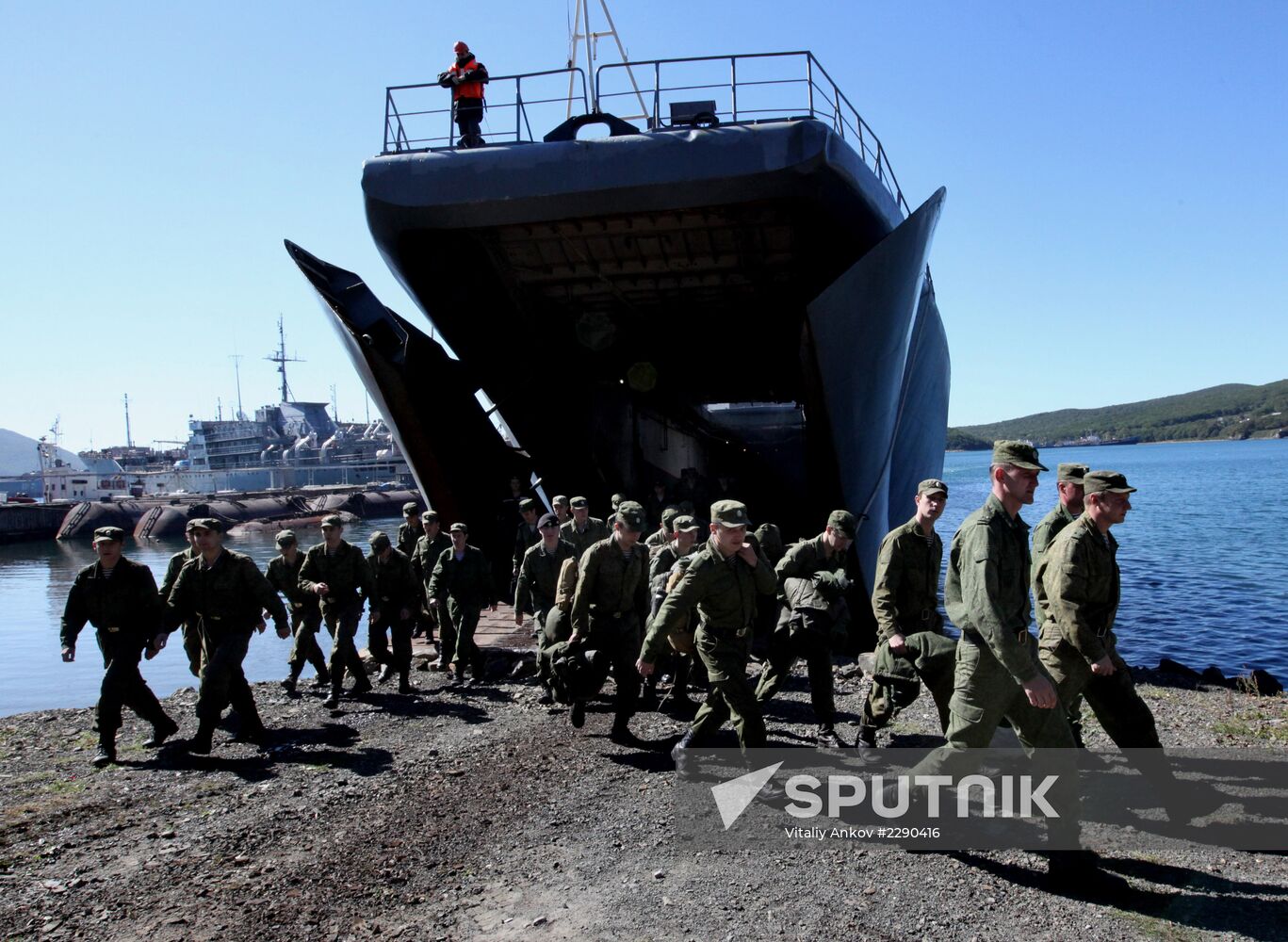 Pacific Fleet regiment is back from large-scale drill