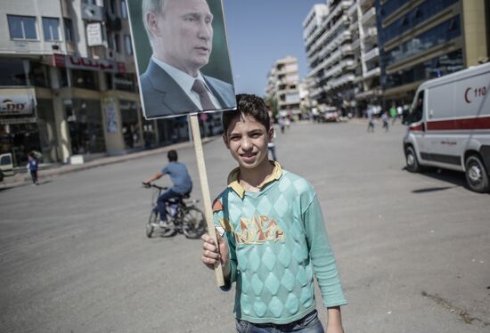 Rally to support Bashar al-Assad and Vladimir Putin in Latakia