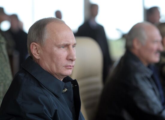 Vladimir Putin visits Belarus