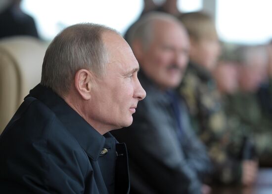 Vladimir Putin visits Belarus
