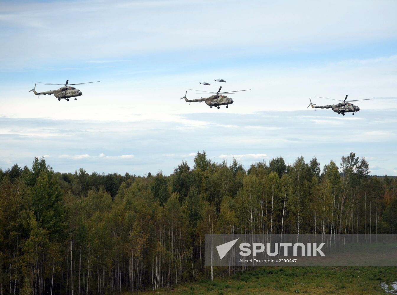 Vladimir Putin visits Belarus