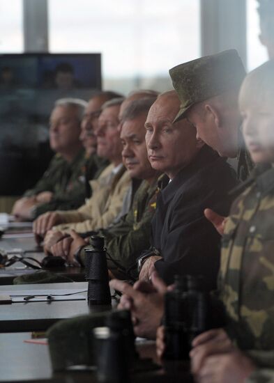Vladimir Putin visits Belarus