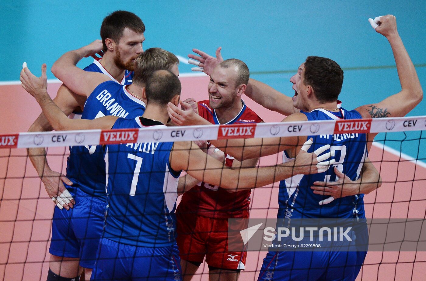 2013 Men's European Volleyball Championship. Serbia vs. Russia