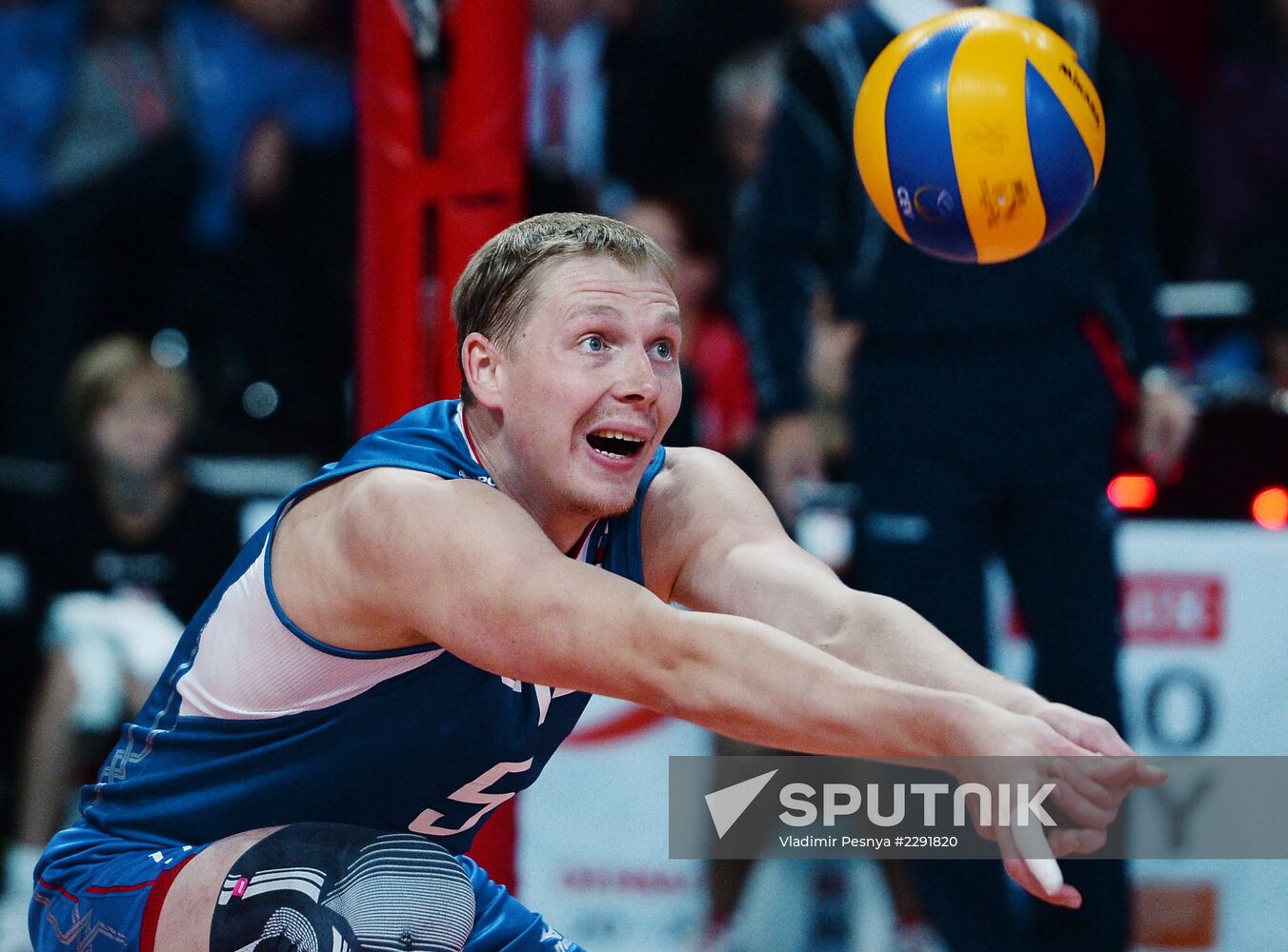 2013 Men's European Volleyball Championship. Serbia vs. Russia