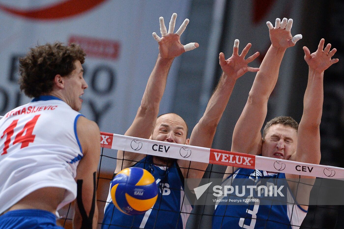 2013 Men's European Volleyball Championship. Serbia vs. Russia